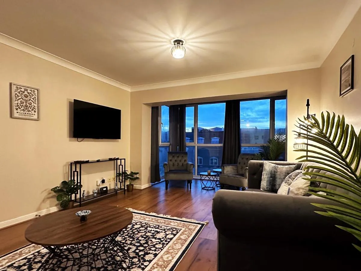 Tina Place In Tower Hill - 2 Double Beds, Max 4 People, Great Location In London 0*,