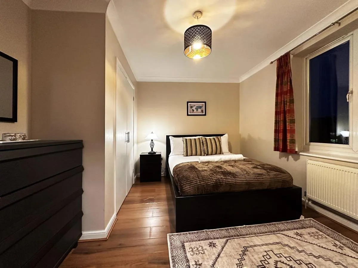Tina Place In Tower Hill - 2 Double Beds, Max 4 People, Great Location In London Apartment