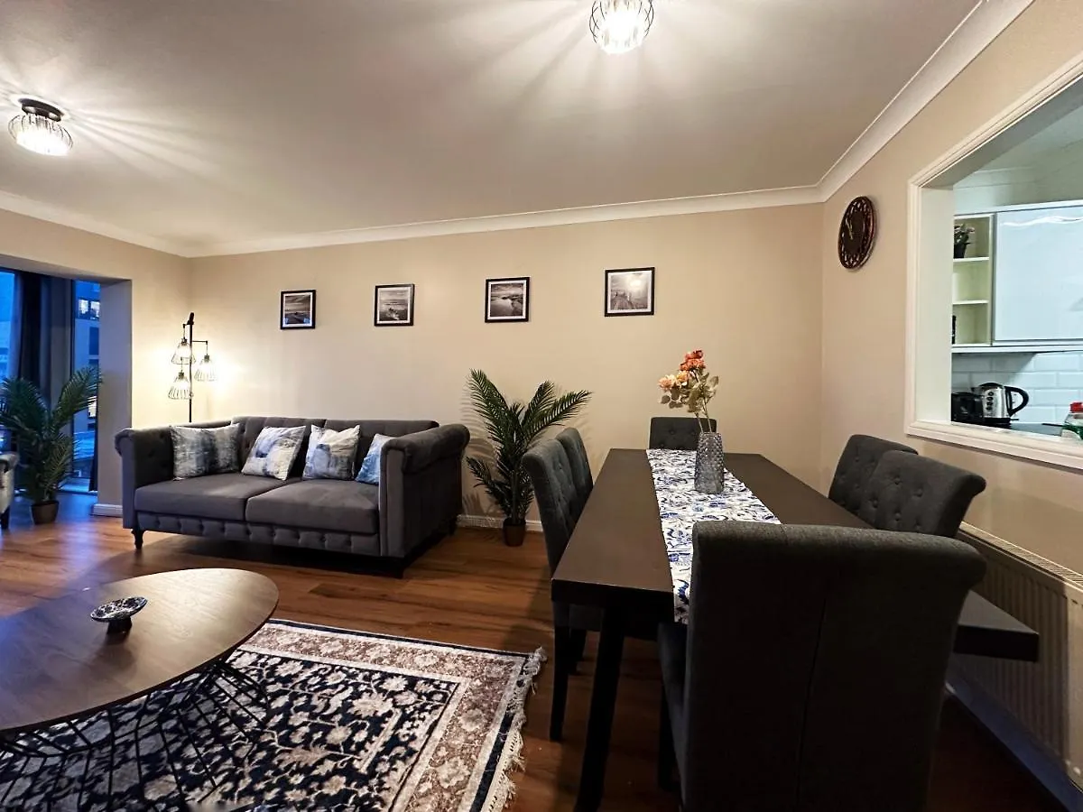 Tina Place In Tower Hill - 2 Double Beds, Max 4 People, Great Location In London Apartment