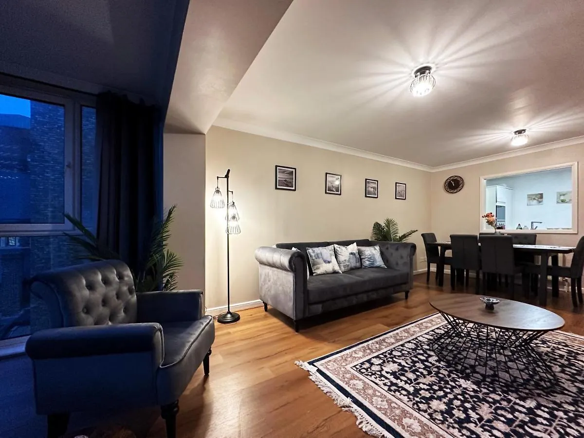 Tina Place In Tower Hill - 2 Double Beds, Max 4 People, Great Location In London