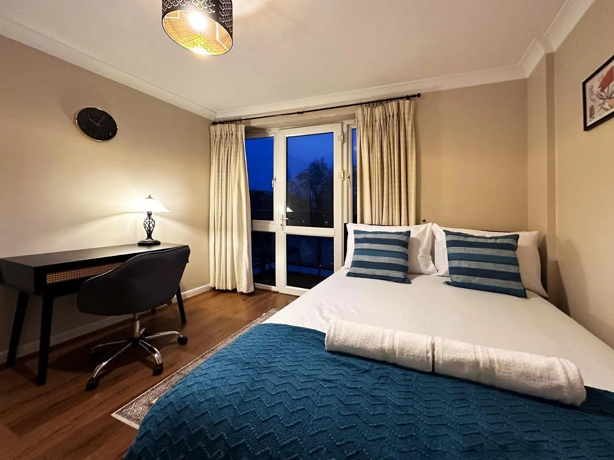 Tina Place In Tower Hill - 2 Double Beds, Max 4 People, Great Location In London