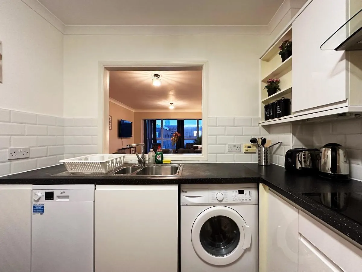 Tina Place In Tower Hill - 2 Double Beds, Max 4 People, Great Location In London Apartment