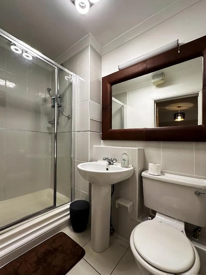 Tina Place In Tower Hill - 2 Double Beds, Max 4 People, Great Location In London United Kingdom