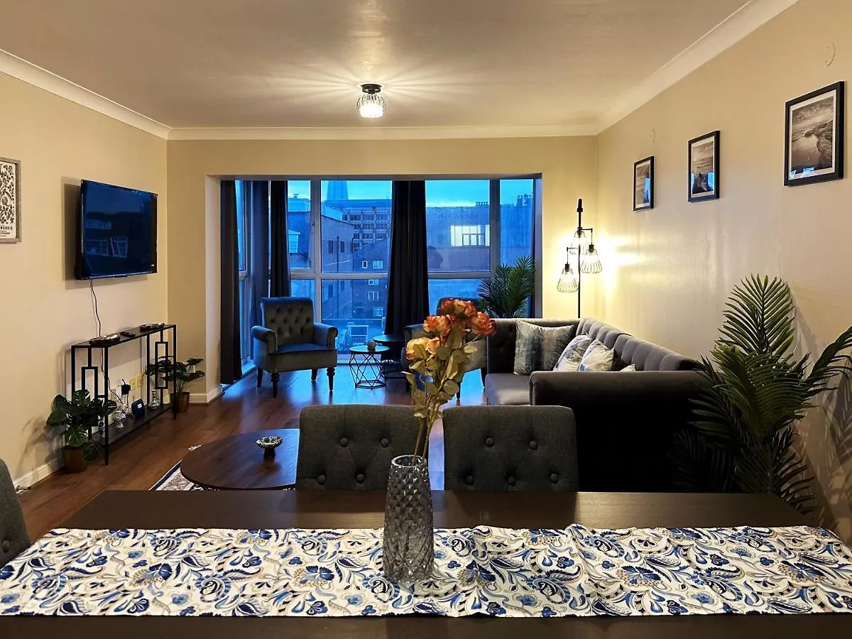 Apartment Tina Place In Tower Hill - 2 Double Beds, Max 4 People, Great Location In London